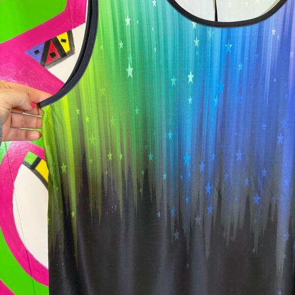 NWT, Lily, Blue Graphic Relaxed Tank Top. Size 1XL. - Picture 2 of 7